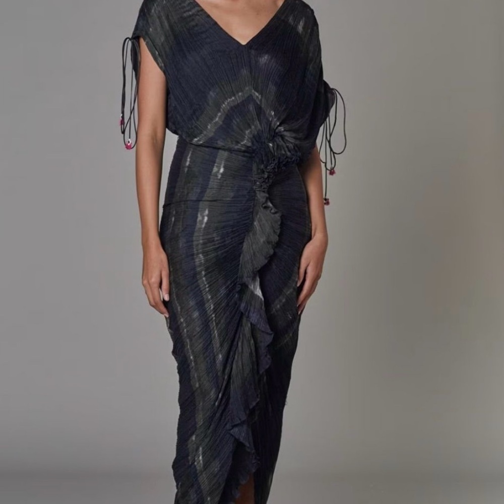 Saaksha & Kinni Sari Dress, Nwt, Size 2 — image 6 of 8